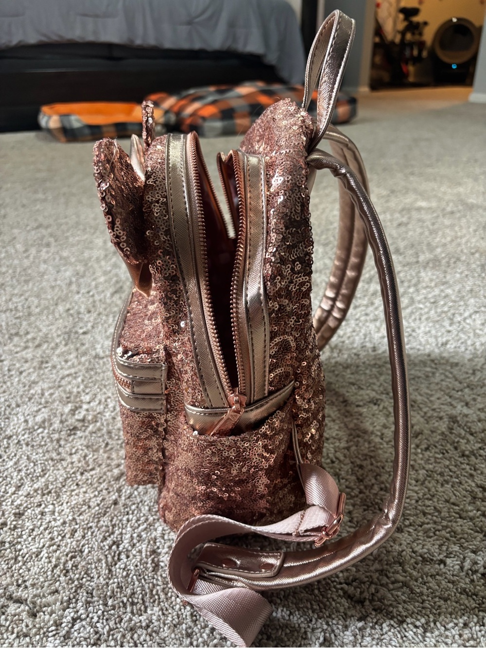 Disney Rose Gold Sequin Mini Backpack Loungefly - Picture 4 of 6